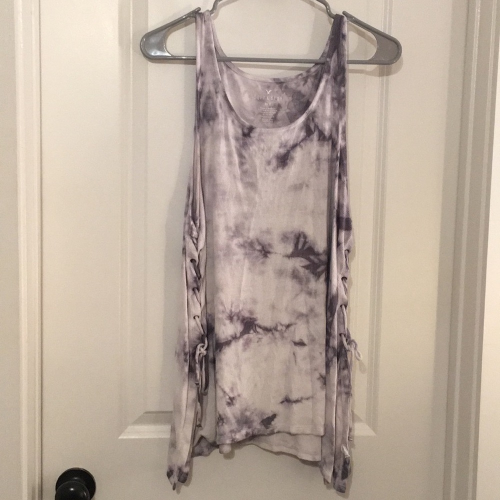 Gray & white lace-up tank